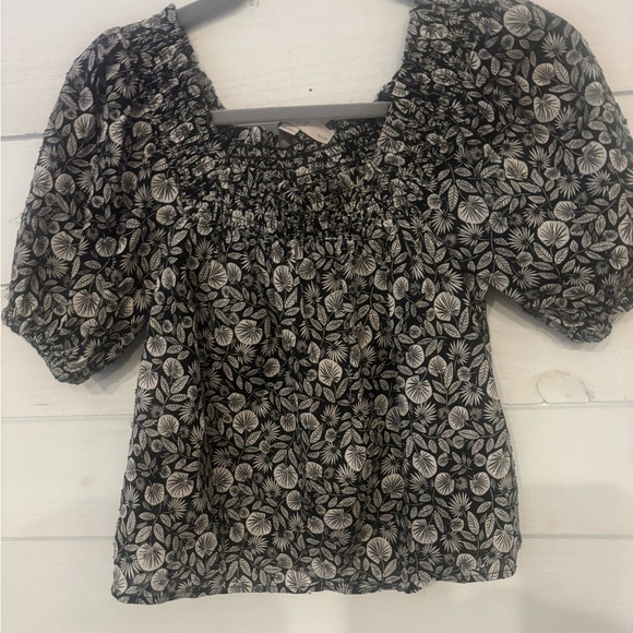 LOFT Ann Taylor XSP floral puff sleeve top. - Picture 6 of 11